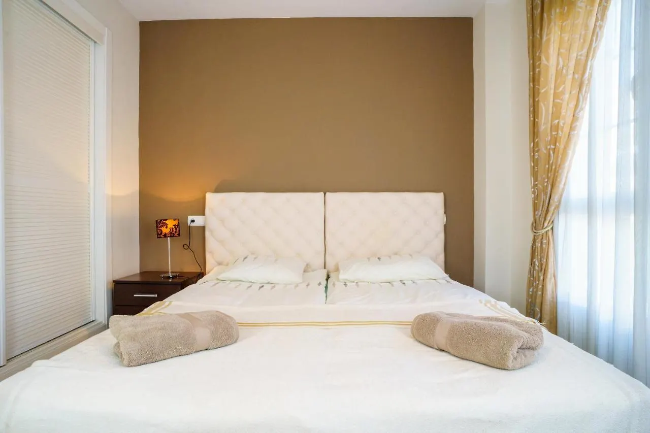 Los Robles De Los Arqueros Golf 3 Bedrooms Apartment. Benahavis Spain