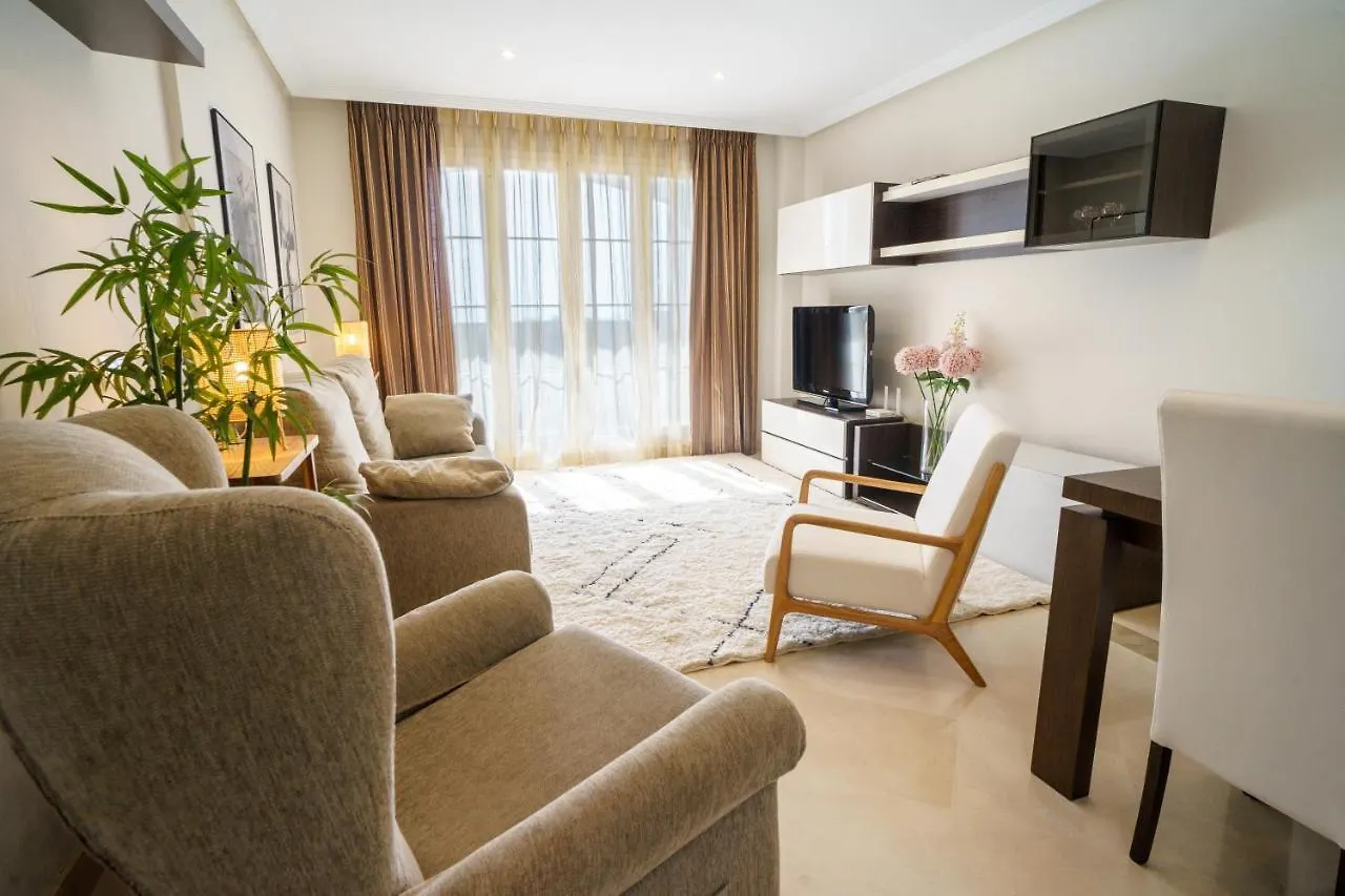 Apartment Los Robles De Los Arqueros Golf 3 Bedrooms Apartment. Benahavis