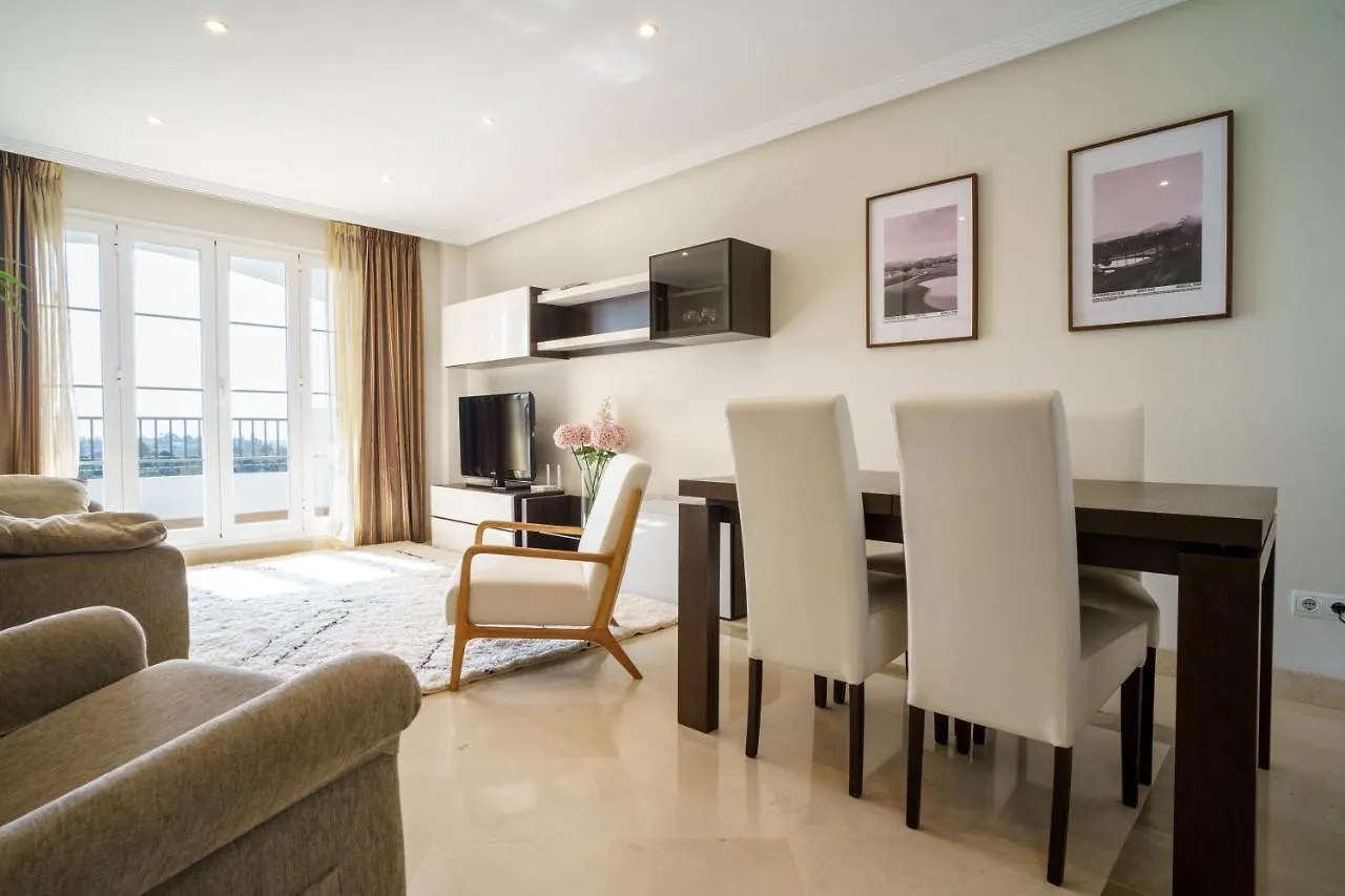 Los Robles De Los Arqueros Golf 3 Bedrooms Apartment. Benahavís Apartamento